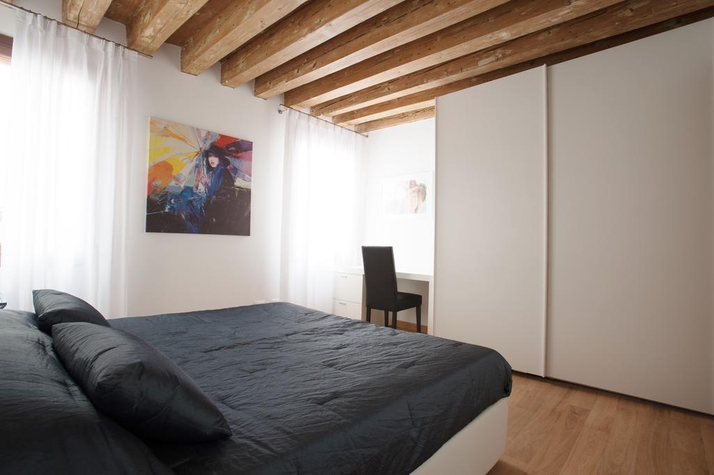 The Lion'S House Apt1 Венеция Стая снимка