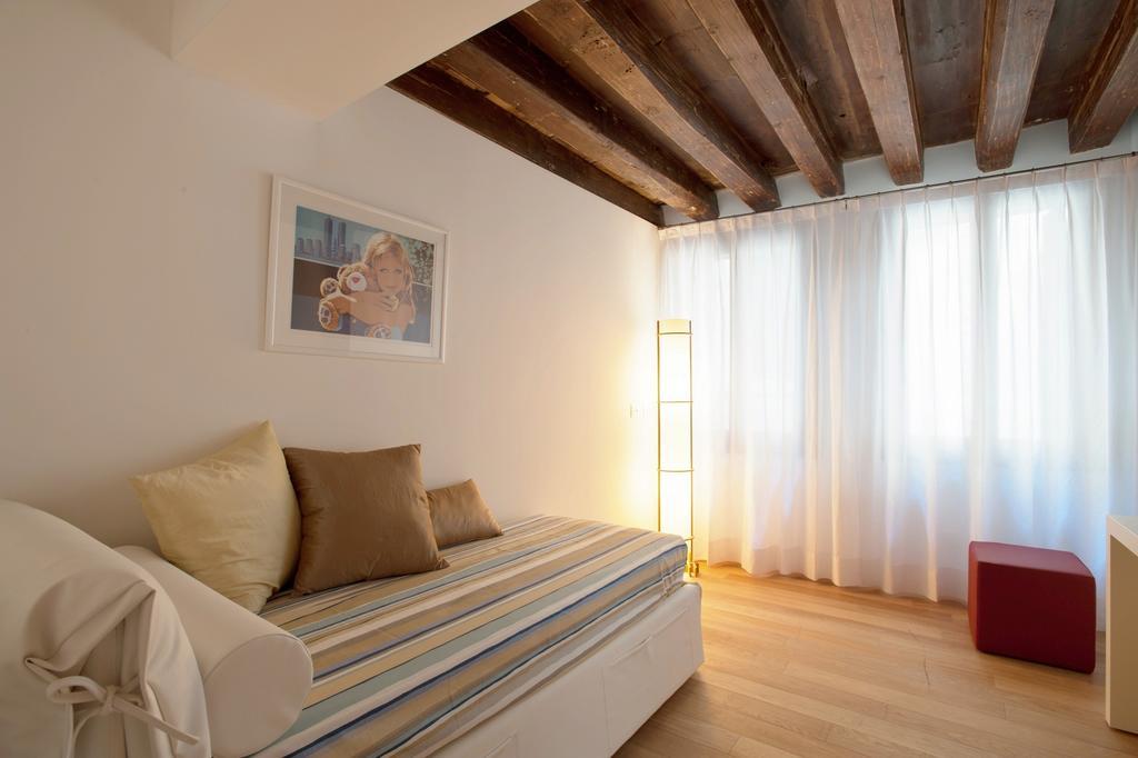 The Lion'S House Apt1 Венеция Стая снимка
