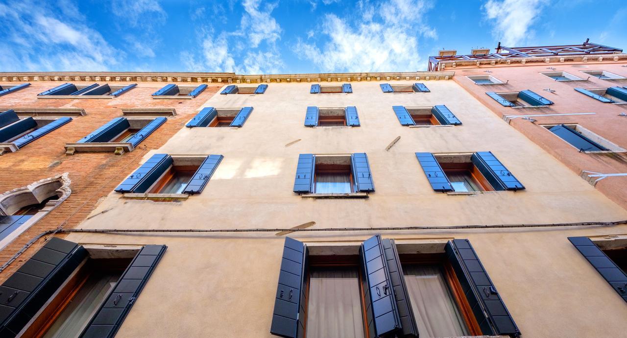 The Lion'S House Apt1 Венеция Екстериор снимка